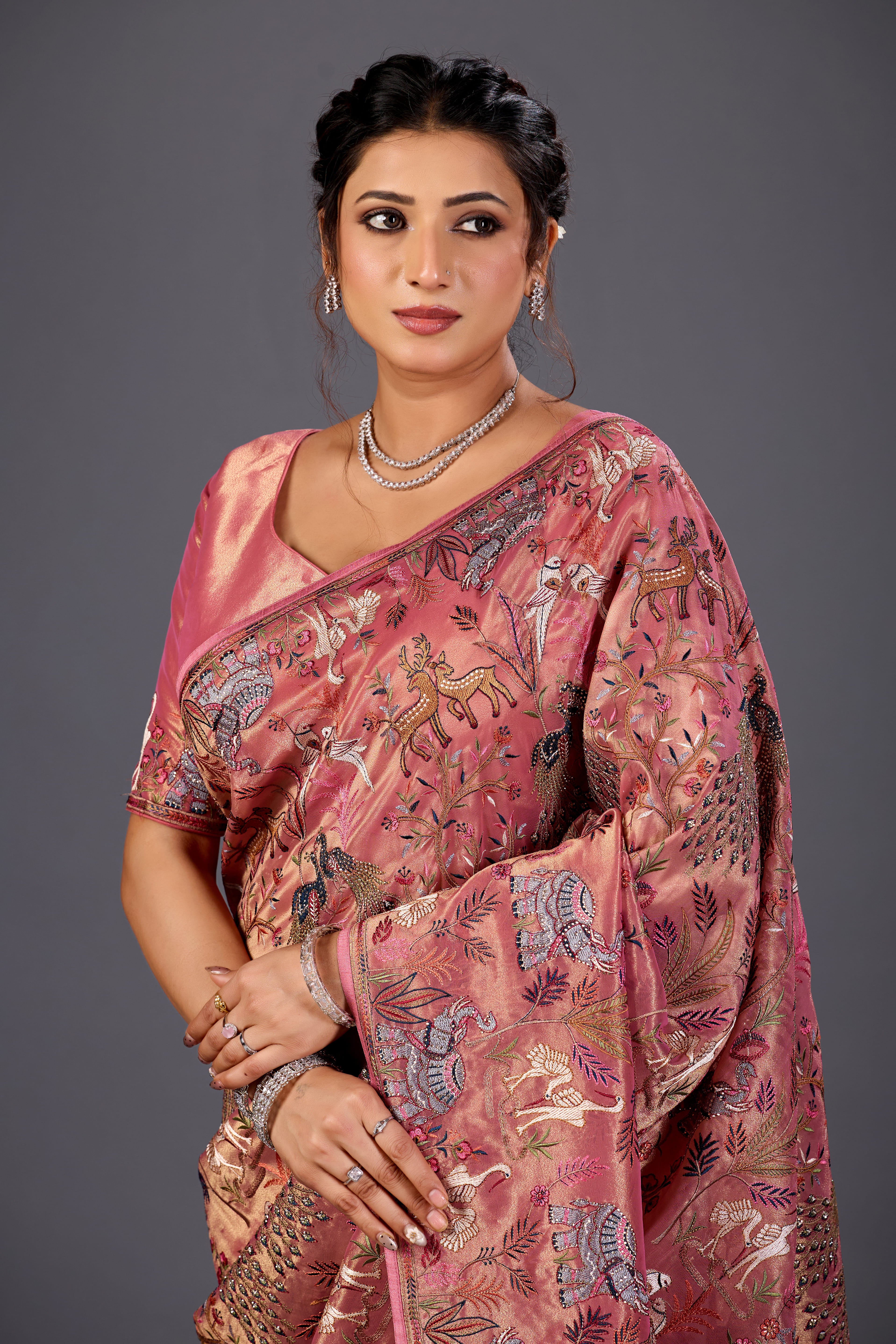 Dusky Rose  Giraffe Woven Saree With Nature Motif Embrodiery