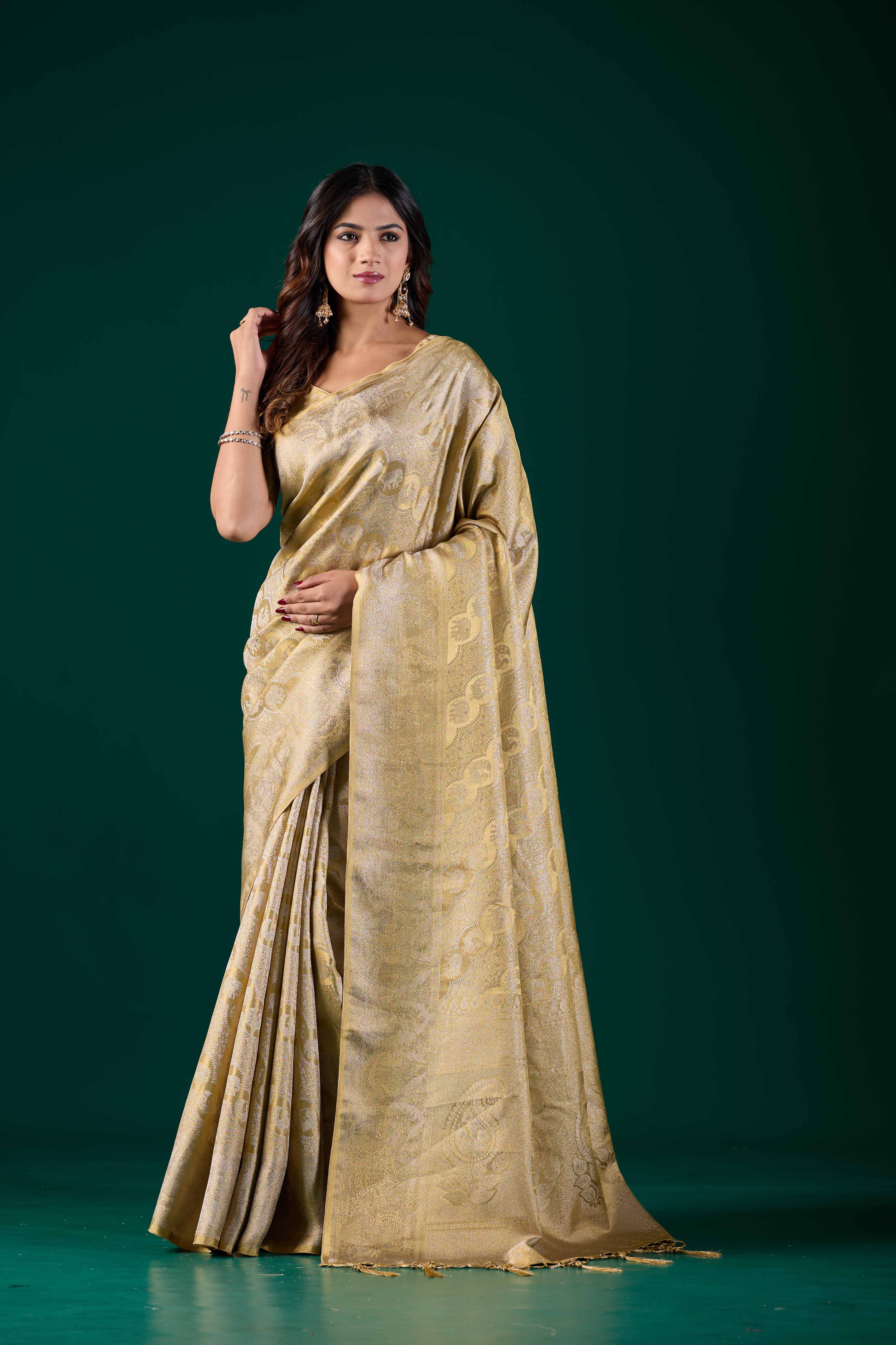 Ivory White & Gold Woven Kanjivaram Silk Saree | Bridal & Festive Ethnic Wear