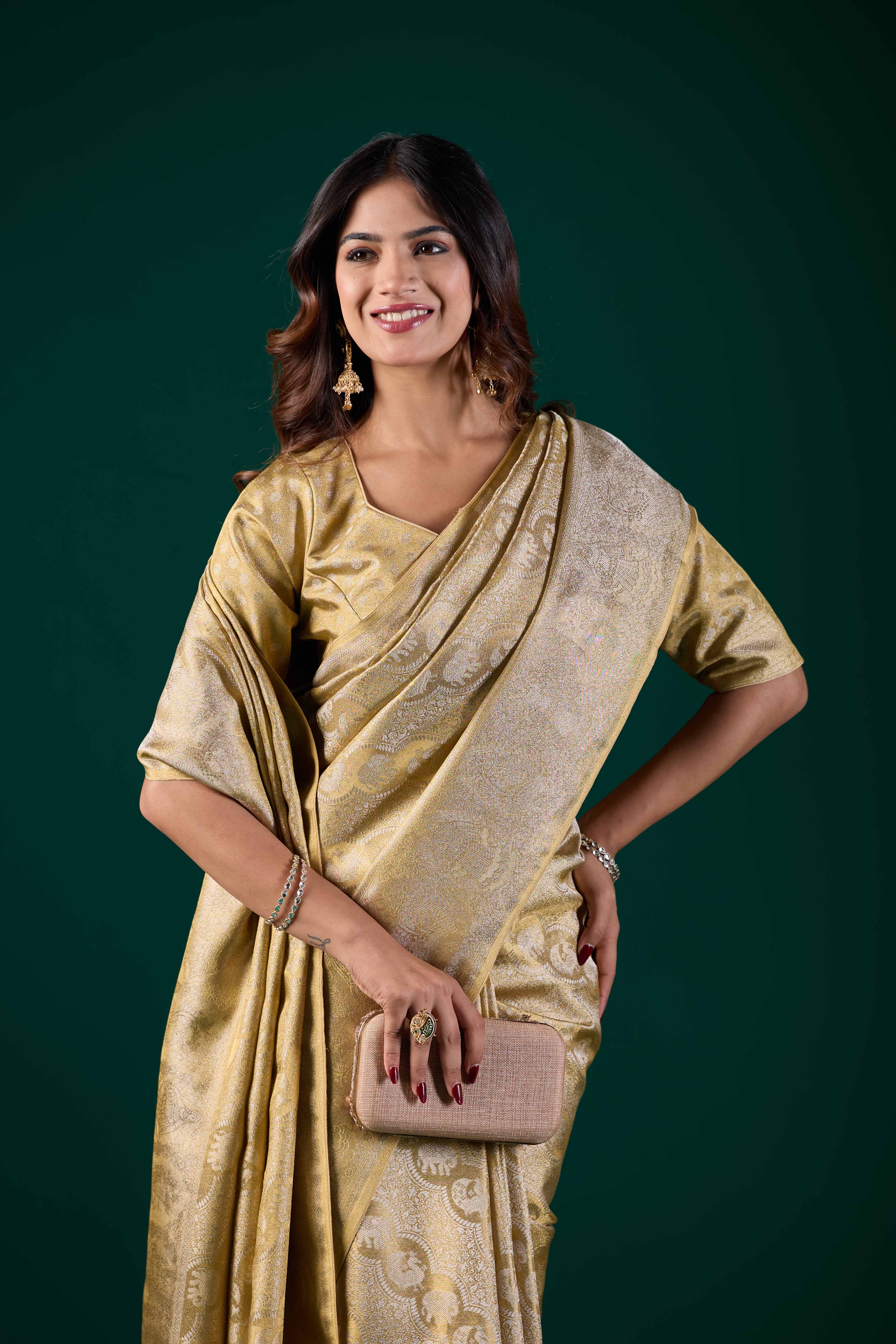 Ivory White & Gold Woven Kanjivaram Silk Saree | Bridal & Festive Ethnic Wear