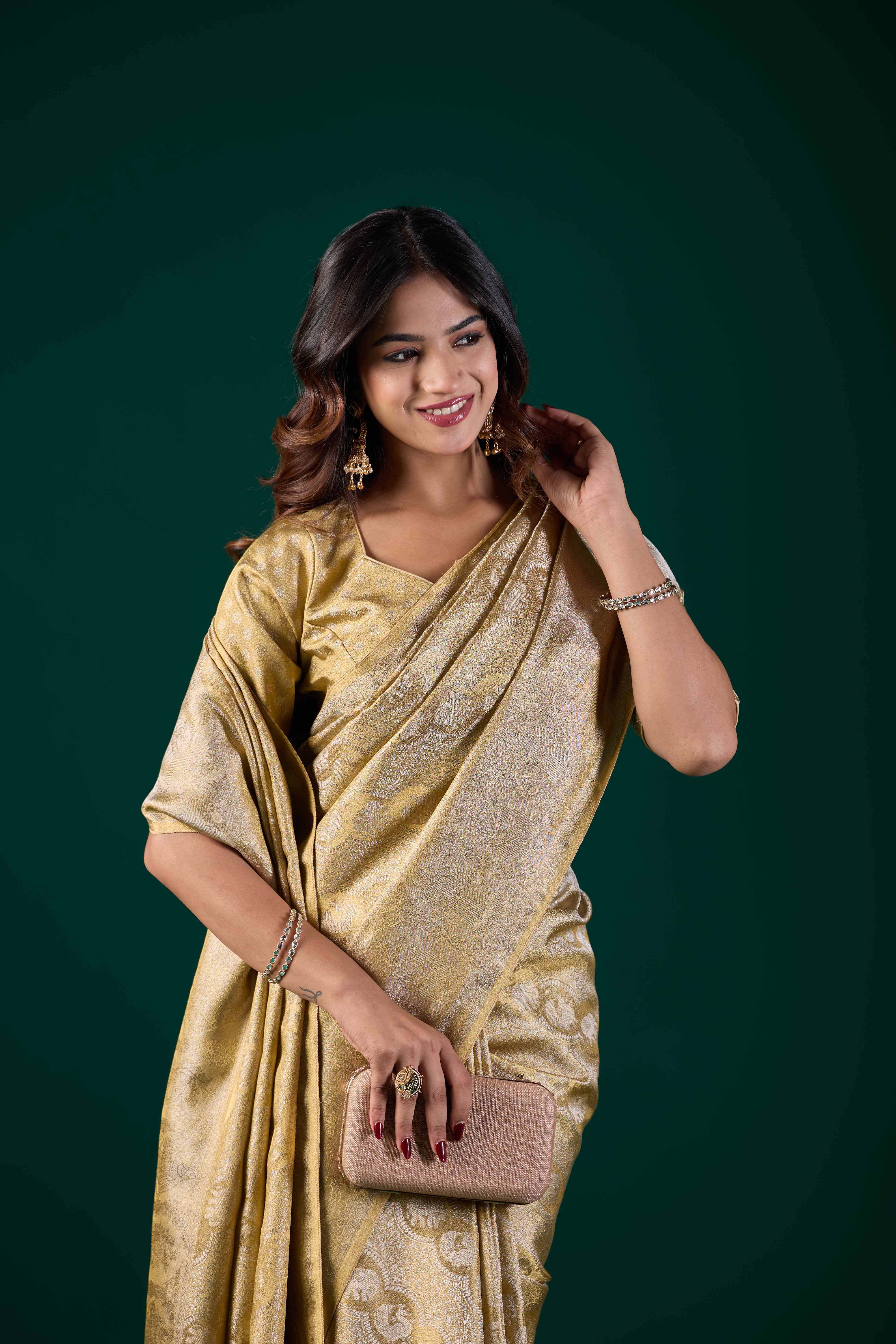Ivory White & Gold Woven Kanjivaram Silk Saree | Bridal & Festive Ethnic Wear